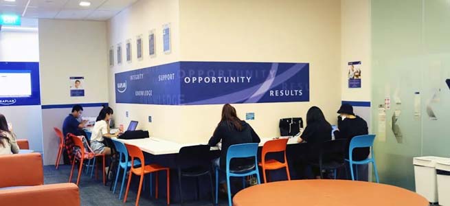 新加坡楷博高等教育学院本科学制多久？